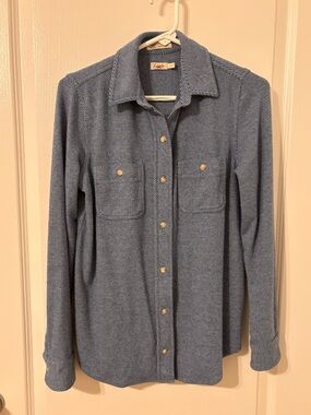 Faherty Legend Sweater Shirt; Glacier Blue; Women's Size XS